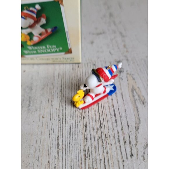 Hallmark Winter fun snowboarding Snoopy Miniature Woodstock ornament Xmas - Picture 2 of 6